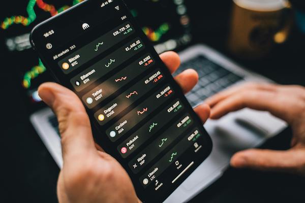 How to Spot a Crypto Scam: The Top Red Flags to Watch For