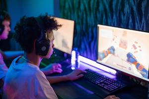 Scam Alert: Fake Minecraft, Roblox Hacks on YouTube Hide Malware, Target Kids