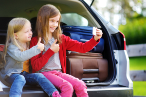 How To Protect Your Family’s Smartphones While on Vacation