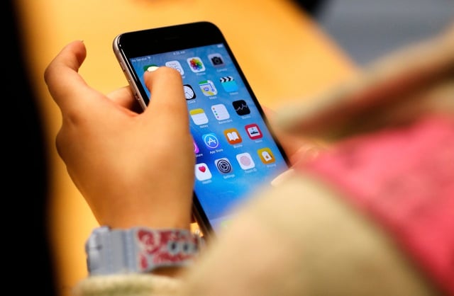 Chinese hackers, user lapses turn smartphones into ‘mobile security crisis’